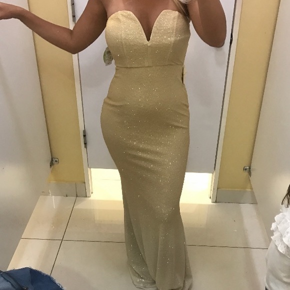 Windsor Dresses & Skirts - Gold Prom dress